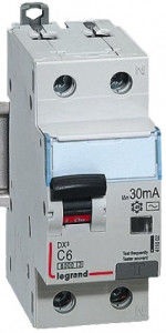 LEGRAND 410999 Дифференциальный автоматический выключатель, серия DX3, 6A, 30mA, 1-полюсный+нейтраль