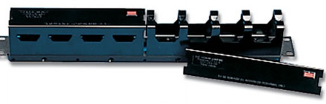 Siemon S110-RWM-01 19" Горизонтальный кабельный органайзер с крышкой, 1U, черный