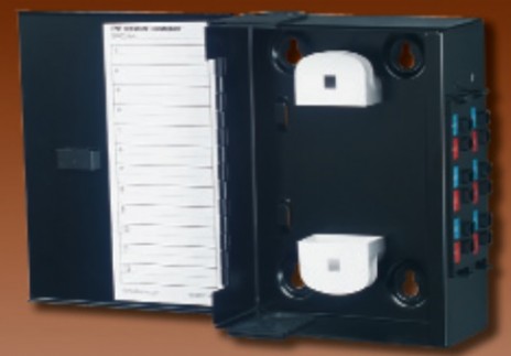 Siemon SWIC3-M-01 Шкаф оптический настенный (12-48 волокна), с замком, чёрный (на 2 адаптерные платы Quick Pack)