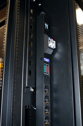 Hyperline CMK-M-RAL9005 Заглушка органайзера с крепежом типа "монетка" - фото 5