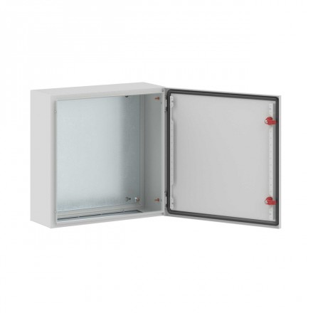 DKC / ДКС R5ST0552 Навесной шкаф серии ST, 500х500х200мм (ВхШхГ), с монтажной панелью, IP66, использование вне помещений, цвет серый RAL 7035 - фото 2
