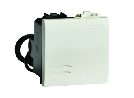 DKC / ДКС 76022BL (Заказная) Выключатель типа "кнопка" с подсветкой, 1-клавишный, 2М, 16А, 250В, IP20, белый RAL 9010, BRAVA
