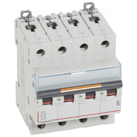 Выключатели автоматические с термомагнитным расцепителем на токи от 2 до 125 А четырехполюсные LEGRAND серии DX3