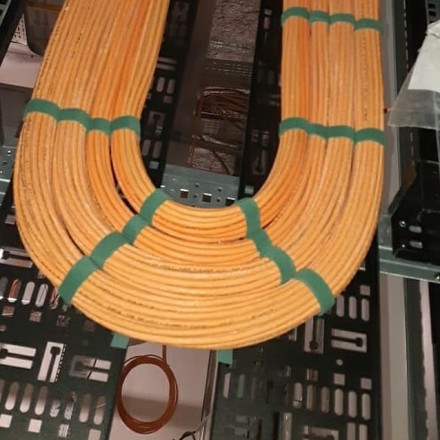 Каналы кабельные вертикальные перфорированные для организации кабелей в шкафах Hyperline серии CDV - фото 2